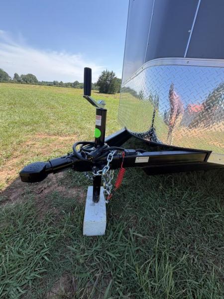 New 2027 Homesteader Trailer 214FB Horse Trailer