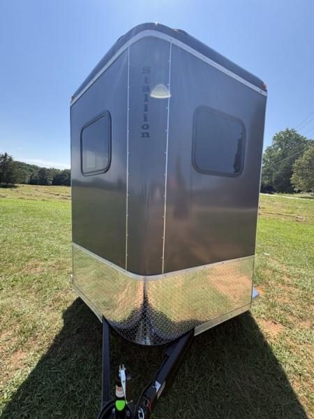 New 2027 Homesteader Trailer 214FB Horse Trailer