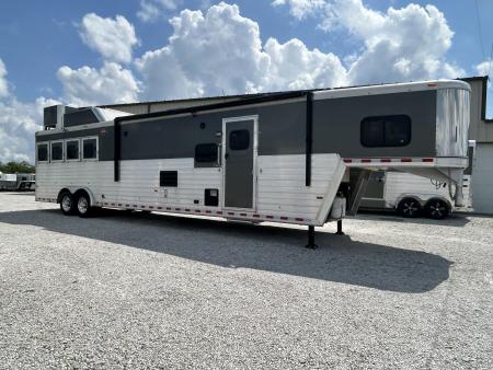 Used 2016 Hart Trailers 4 Horse Living Quarters Horse Trailer