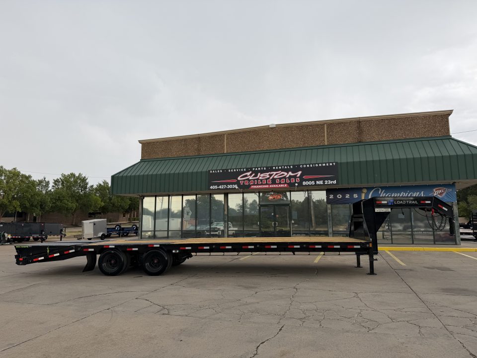 New #392782 2027 LOAD TRAIL GP 32 X 102 DUAL TANDEM LOW-PRO 30K GOOSENECK W/ UNDER FRAME BRIDGE & PIPE BRIDGE