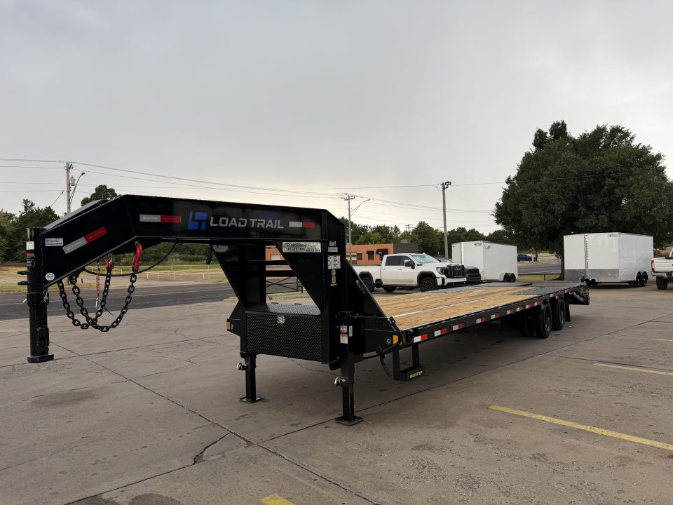 New #392782 2027 LOAD TRAIL GP 32 X 102 DUAL TANDEM LOW-PRO 30K GOOSENECK W/ UNDER FRAME BRIDGE & PIPE BRIDGE