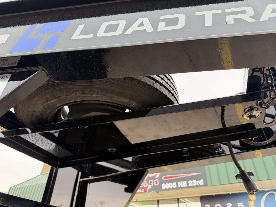 New #392782 2027 LOAD TRAIL GP 32 X 102 DUAL TANDEM LOW-PRO 30K GOOSENECK W/ UNDER FRAME BRIDGE & PIPE BRIDGE