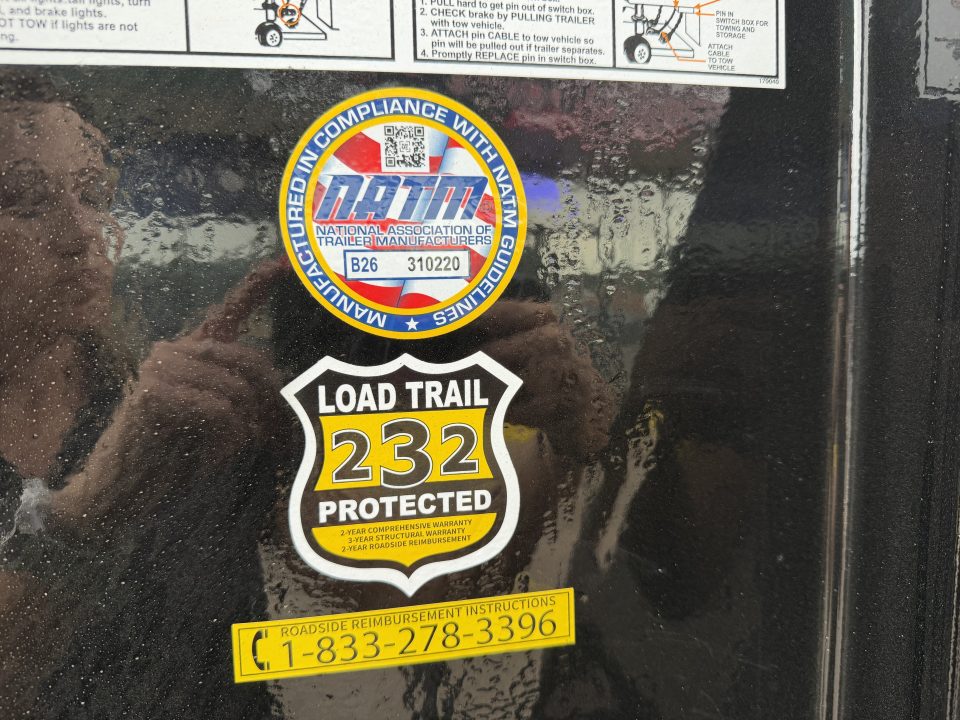 New #392782 2027 LOAD TRAIL GP 32 X 102 DUAL TANDEM LOW-PRO 30K GOOSENECK W/ UNDER FRAME BRIDGE & PIPE BRIDGE
