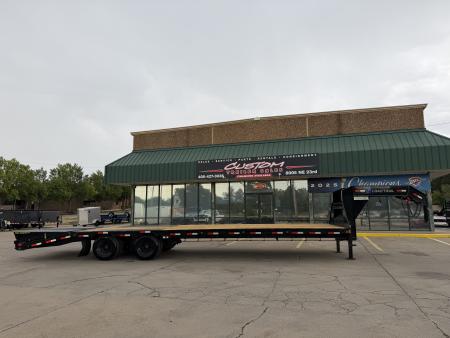 New #392782 2027 LOAD TRAIL GP 32 X 102 DUAL TANDEM LOW-PRO 30K GOOSENECK W/ UNDER FRAME BRIDGE & PIPE BRIDGE