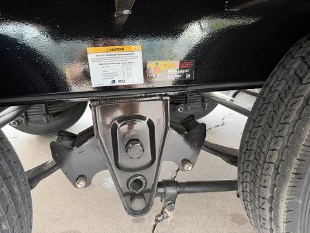 New #392782 2027 LOAD TRAIL GP 32 X 102 DUAL TANDEM LOW-PRO 30K GOOSENECK W/ UNDER FRAME BRIDGE & PIPE BRIDGE