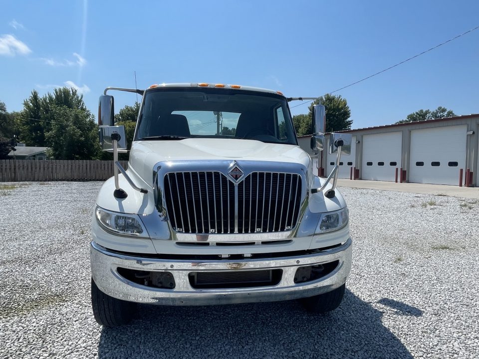 Used 2016 International 4400 Truck