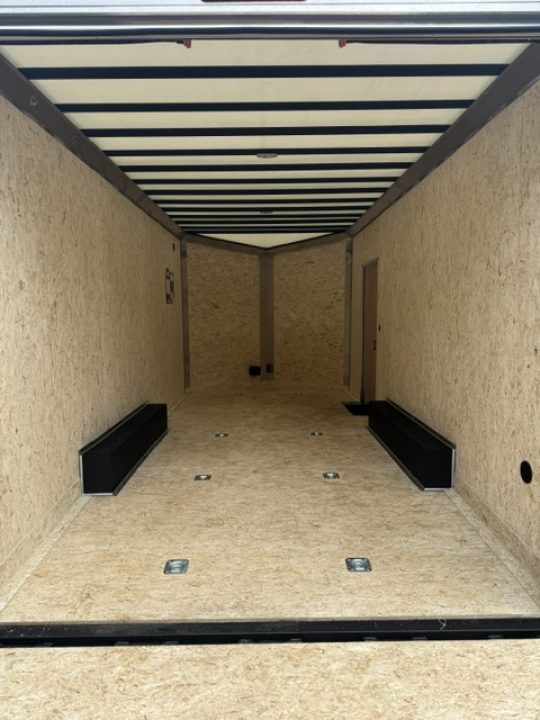 New 8.5 x 18 Look Element Se V-Nose Car Hauler 10k / Enclosed Car Trailer