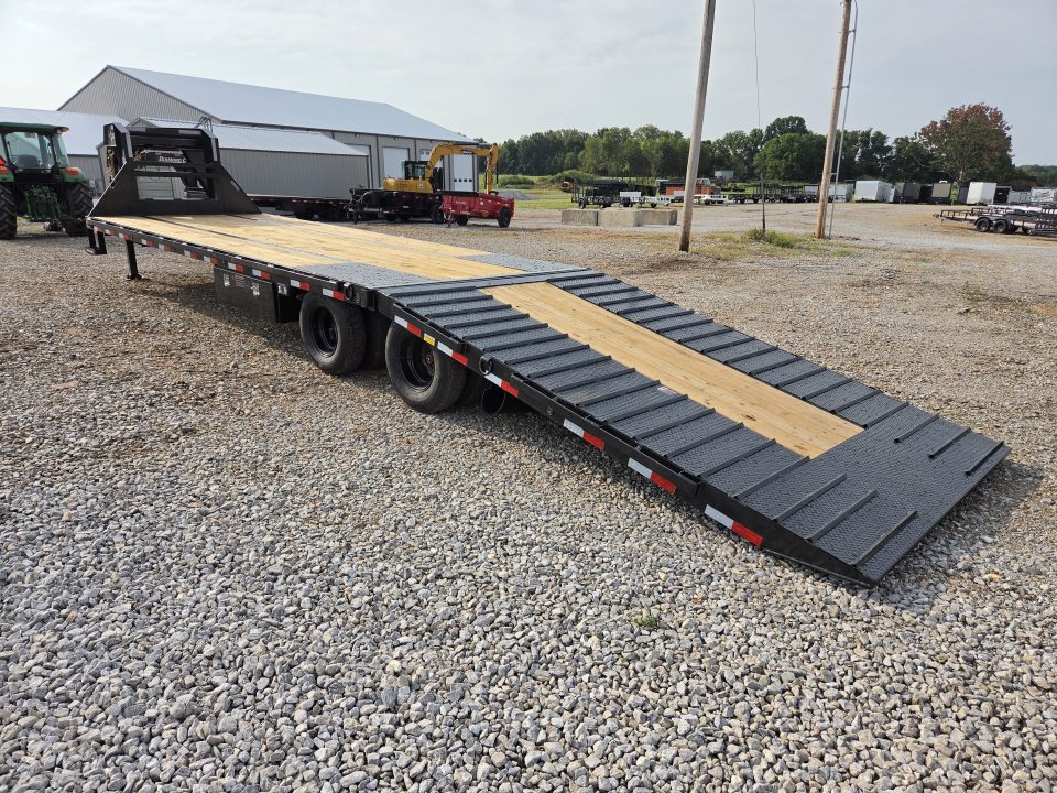 New 2027 Load Trail 102X34 TANDEM PO-PRO GOOSENECK W/12' CLETED TAIL 10K AXLES HYDROJACKS & TUFF WIRELESS
