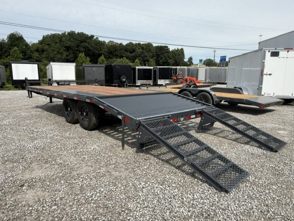 New Lamar Deck-Over 102x20 14K W/ 4' Dovetail & Stand Up Ramps