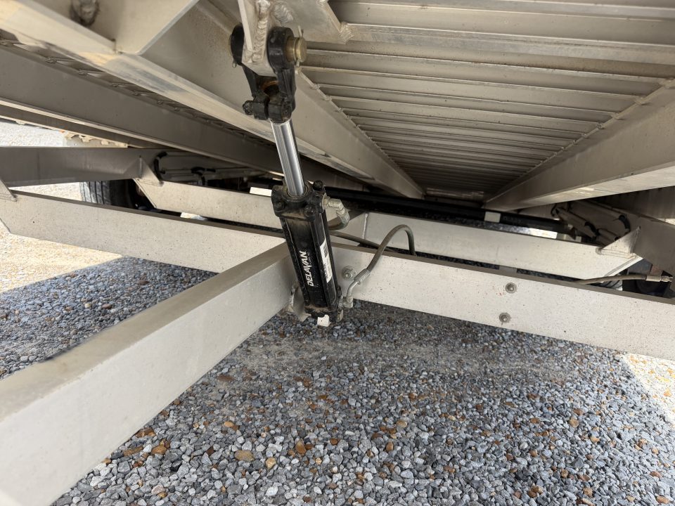 Used 2018 Bear Track 82"X20' 7K GVWR Aluminum Tilt Trailer