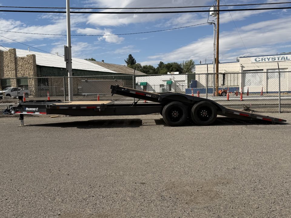 New 2027 Diamond C HXD 102"x24' - 23K Equipment Tilt Trailer