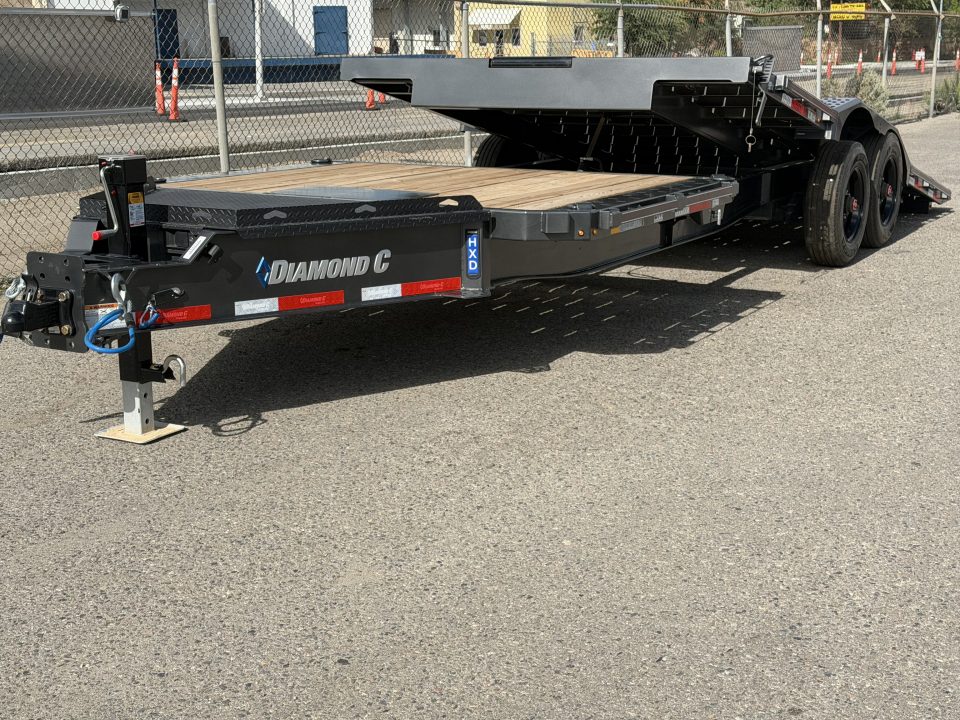 New 2027 Diamond C HXD 102"x24' - 23K Equipment Tilt Trailer
