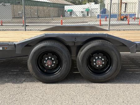 New 2027 Diamond C HXD 102"x24' - 23K Equipment Tilt Trailer