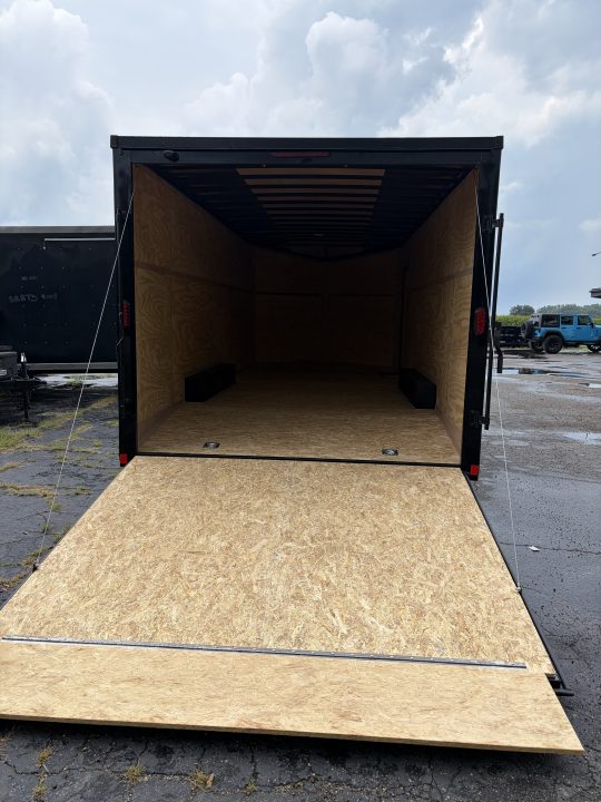 2027 Interstate Trailers SFC820TA3XLT photo 5