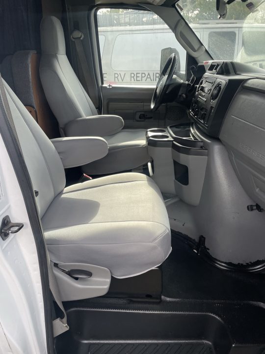 Used 2016 Ford E-350 Thor Majestic RV Rare model 19G. Shortest Class C Out There!. 5.4 V8 Other Recreational Vehicle