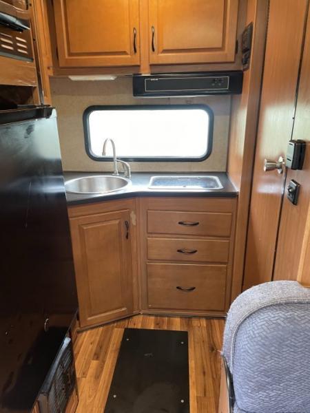 Used 2016 Ford E-350 Thor Majestic RV Rare model 19G. Shortest Class C Out There!. 5.4 V8 Other Recreational Vehicle