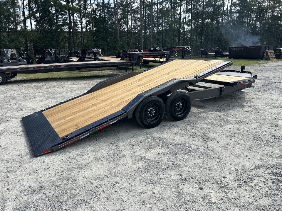 New 2027 Diamond C HXD Tilt Trailer, Drive Over Fender, Tilt Equipment Trailer with 8K Axles, (18ft + 4ft )