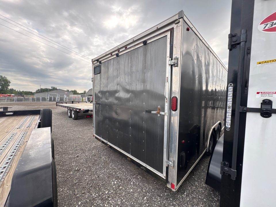 2018 Interstate Trailers photo 5