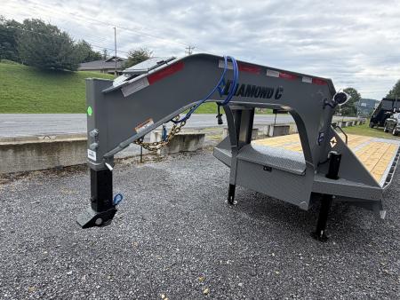 New 2026 Diamond C FMAX212 GOOSENECK TRAILER PACESETTER HYDRO JACK AND DOVE , DISC BRAKES, WIRELESS REMOTE