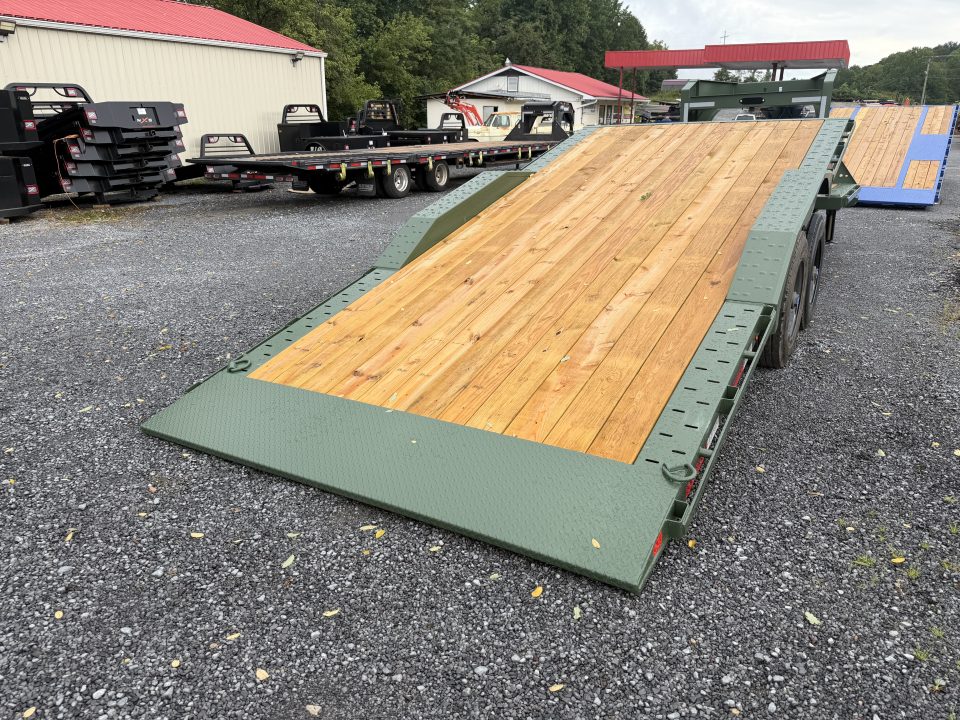 New 2026 Diamond C HXD210 GOOSENECK DRIVE OVER FENDER TILT TRAILER **ABS BRAKES** HYDRO JACKS