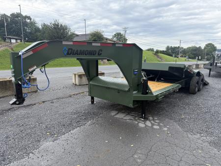 New 2026 Diamond C HXD210 GOOSENECK DRIVE OVER FENDER TILT TRAILER **ABS BRAKES** HYDRO JACKS