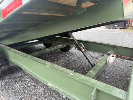 New 2026 Diamond C HXD210 GOOSENECK DRIVE OVER FENDER TILT TRAILER **ABS BRAKES** HYDRO JACKS