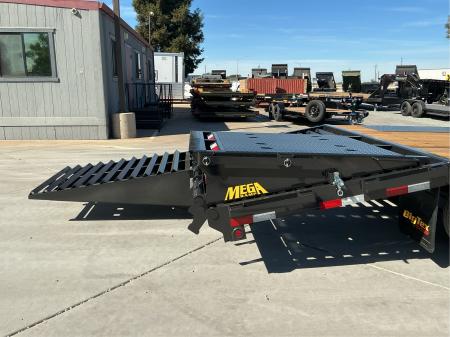 New 2027 Big Tex Trailers 25PH-20+5MR 8.5FT X 25FT 25.9K GVW Equipment Trailer