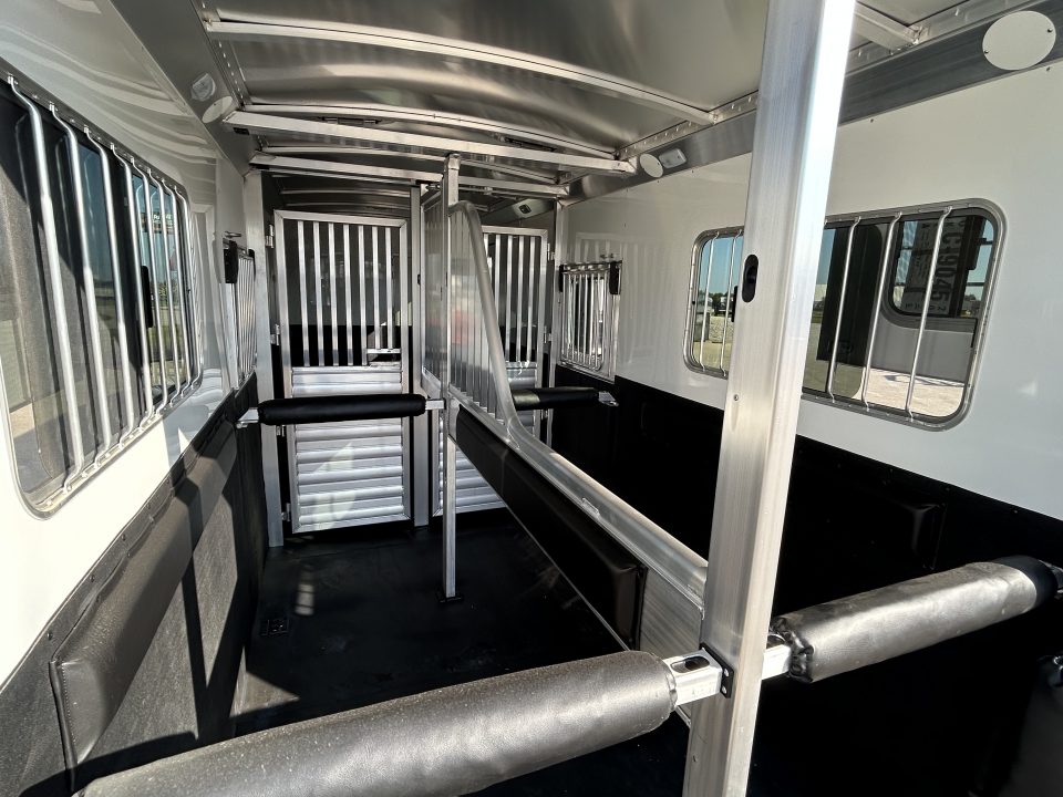 2027 7×24 Horse Livestock Trailer photo 6