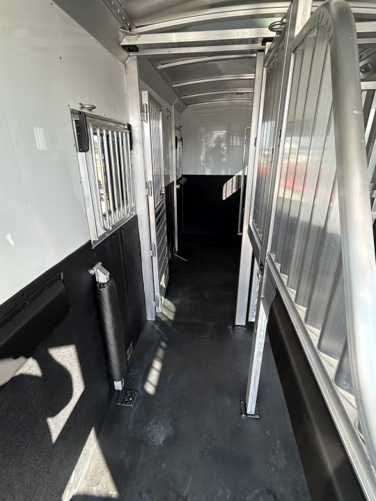 2027 7×24 Horse Livestock Trailer photo 7