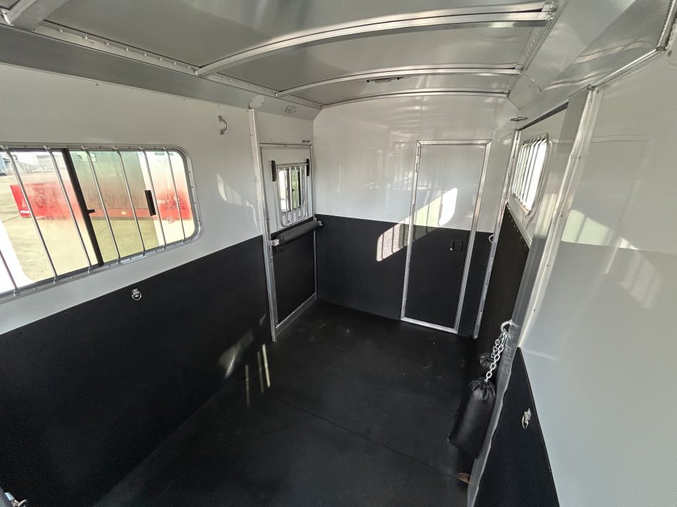 2027 7×24 Horse Livestock Trailer photo 9