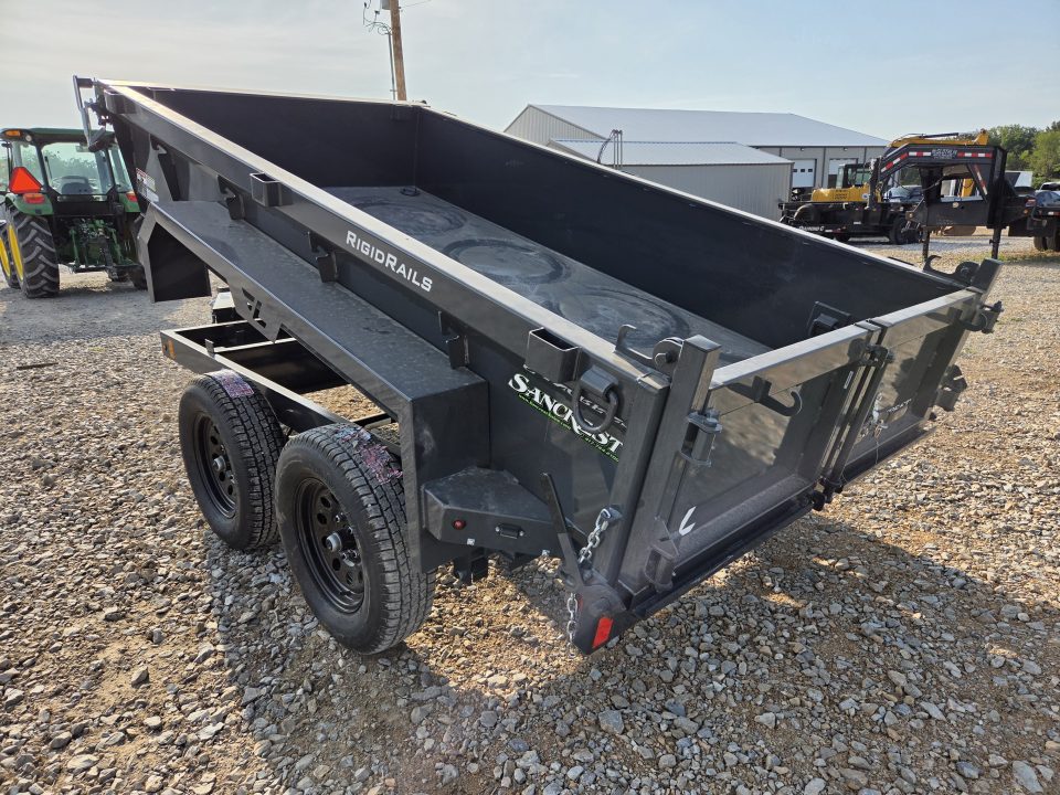 New 2027 Lamar 60X10 TANDEM 7K DUMP W/18" SIDES & SPREADER GATE
