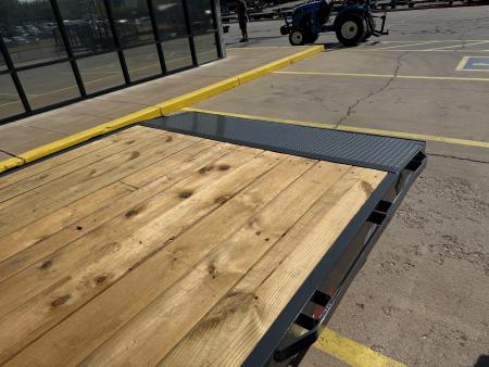 New #157942 2027 LAMAR CC 24 X 83 TANDEM AXLE 10K WOOD FLOOR CAR HAULER