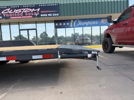 New #158276 2027 LAMAR H6 22 X 83 TANDEM AXLE 14K EQUIPMENT HAULER W/ SLIDE IN RAMPS