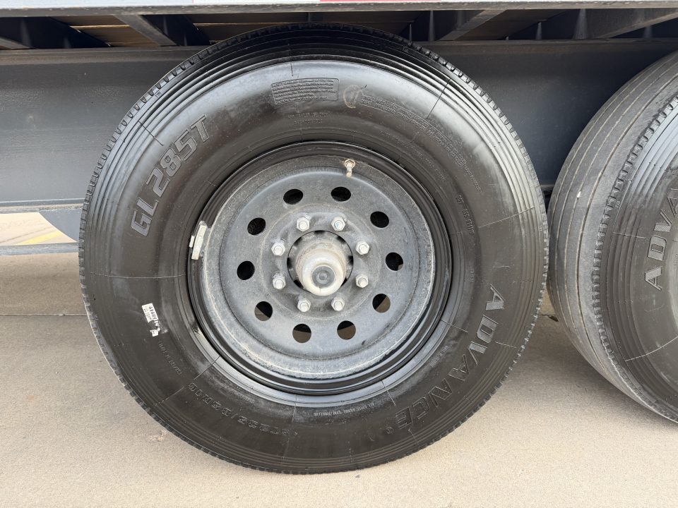 Used #151021 USED 2026 LAMAR FS 40 X 102 14K DECKOVER GOOSENECK W/ RHINO RAMPS