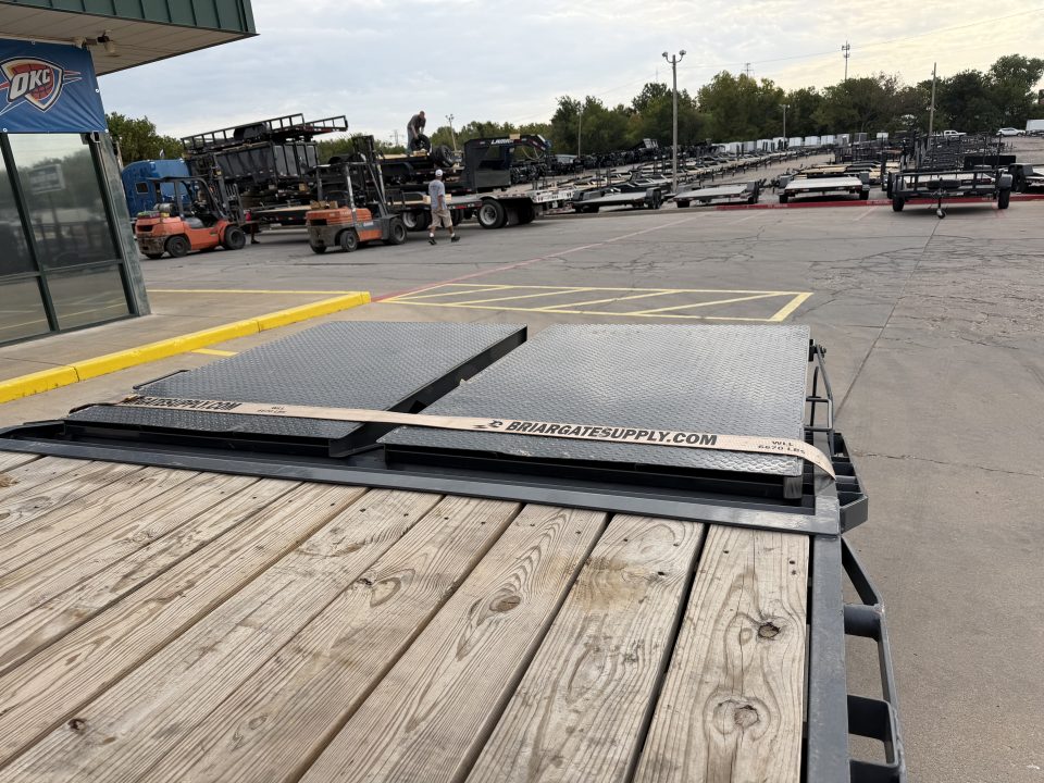 Used #151021 USED 2026 LAMAR FS 40 X 102 14K DECKOVER GOOSENECK W/ RHINO RAMPS