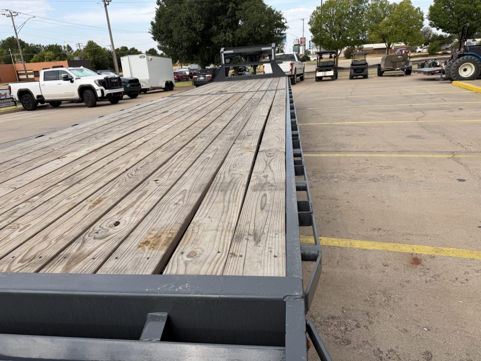 Used #151021 USED 2026 LAMAR FS 40 X 102 14K DECKOVER GOOSENECK W/ RHINO RAMPS
