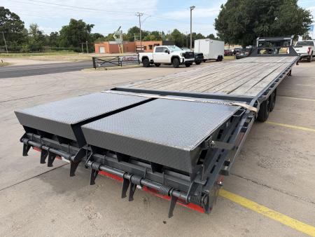 Used #151021 USED 2026 LAMAR FS 40 X 102 14K DECKOVER GOOSENECK W/ RHINO RAMPS