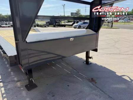 New #158390 2027 LAMAR H8 28 X 102 TANDEM AXLE 14K EQUIPMENT GOOSENECK W/ SLIDE IN RAMPS