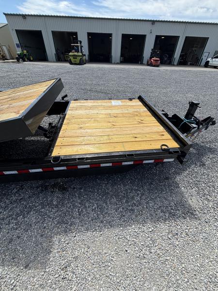 New 2027 Big Tex Trailers 83'x22 (16+6) 16TL Equipment Trailer