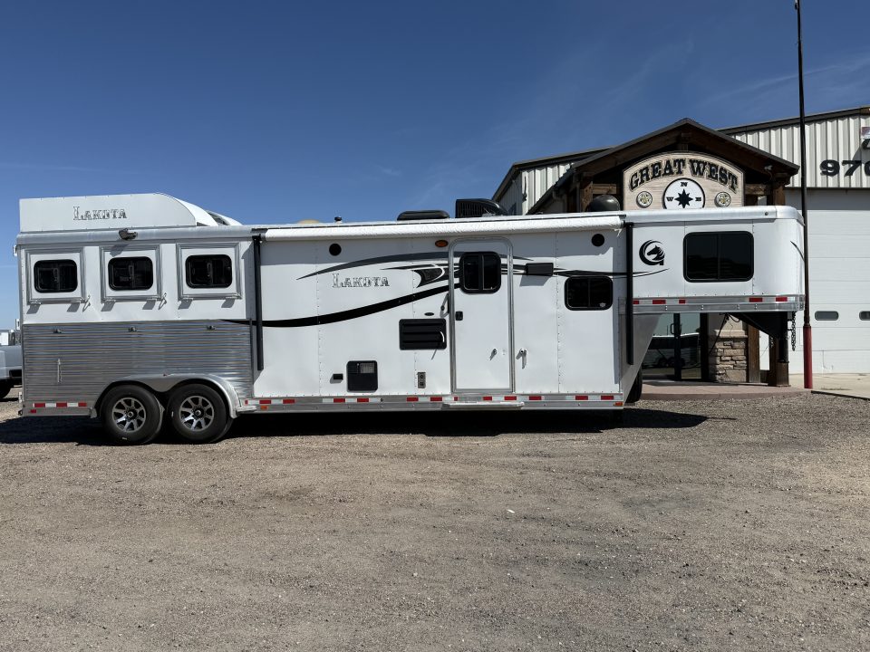 2014 Lakota C311 photo 2