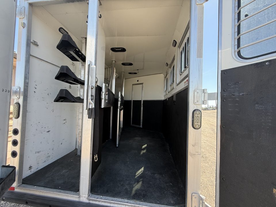 2014 Lakota C311 photo 6