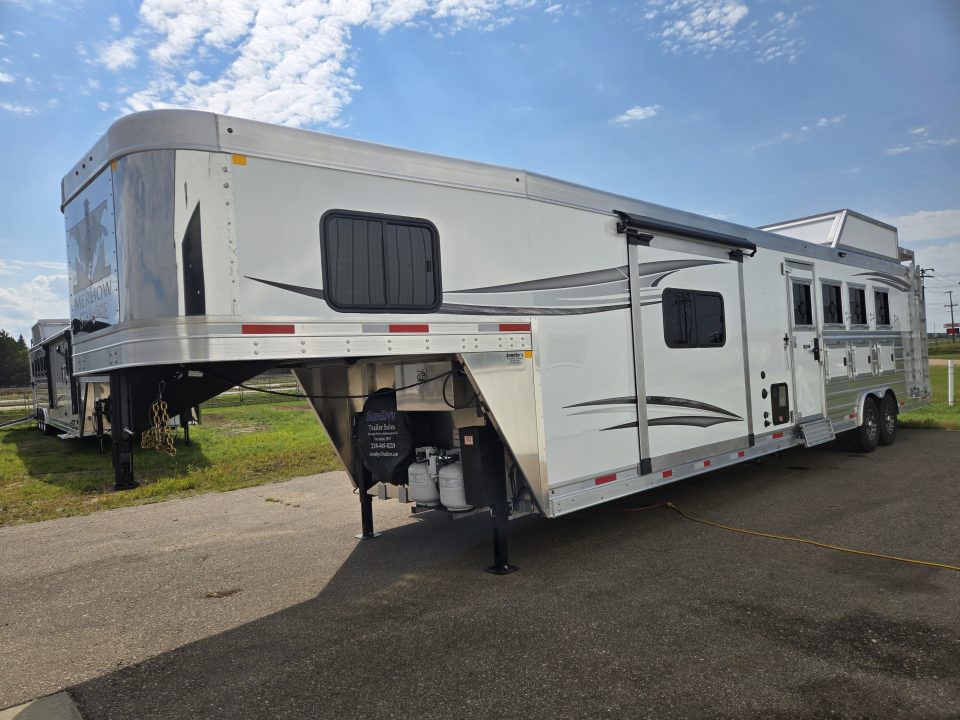 New 2027 Merhow Stampede 4 Horse Sideload