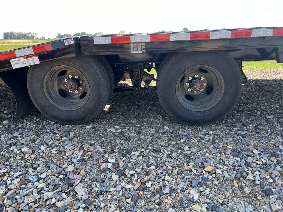 New 2027 Midsota 36' Gooseneck Hydraulic Tail Flatbed Trailer