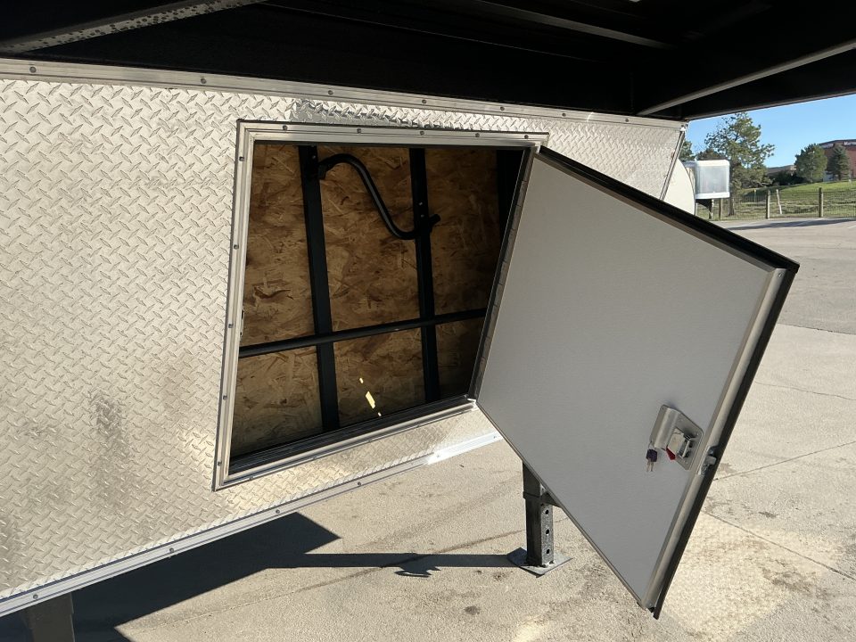 New 2027 H&H Trailers 8.5x24CRCHGNV-140 Cargo / Enclosed Trailer