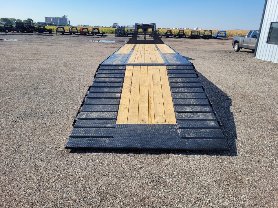 New 2027 Load Trail 102"X36' Gooseneck Hydraulic Dovetail Trailer