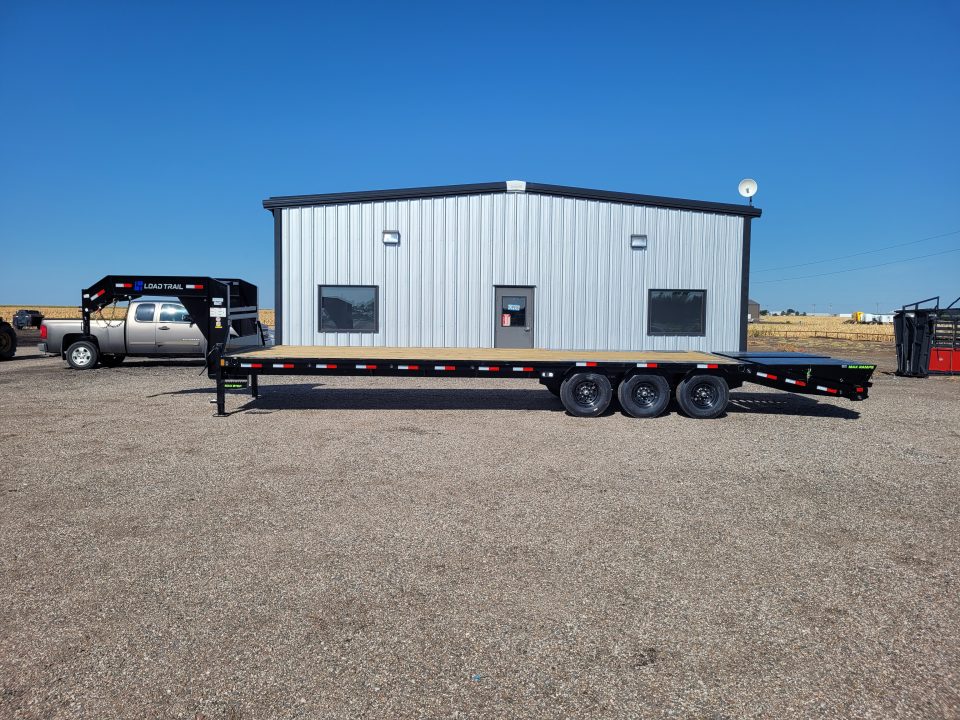 New 2027 Load Trail 102"x32' Gooseneck Triple Axle Deckover Trailer