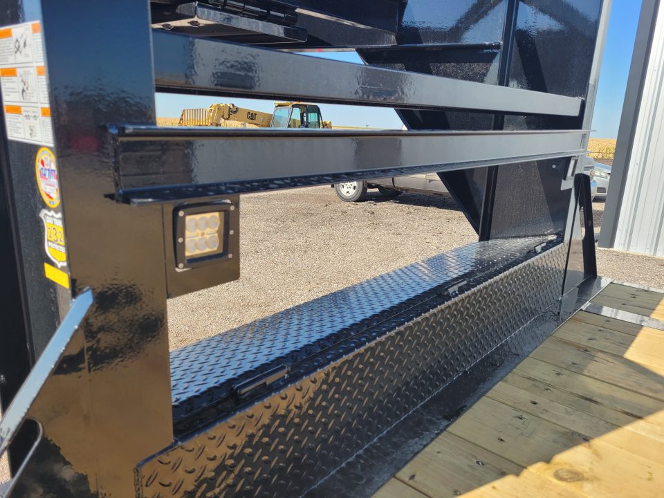 New 2027 Load Trail 102"x32' Gooseneck Triple Axle Deckover Trailer