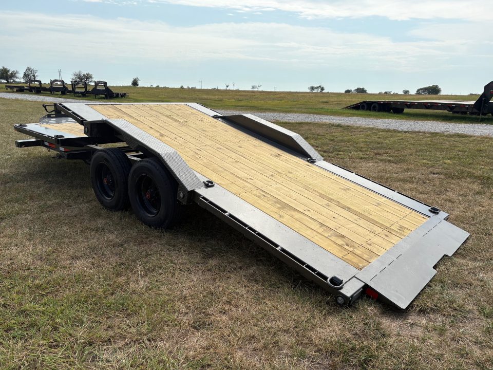 New 2027 MAXX-D 102x22 Tandem 21k Gravity Tilt Trailer W/ Drive Over Fenders & 6' Stationary Deck