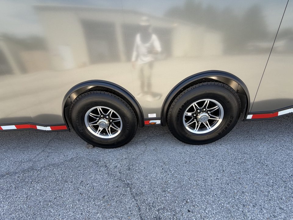New 202 8.5X407 inTech GOOSENECK RACE TRAILER