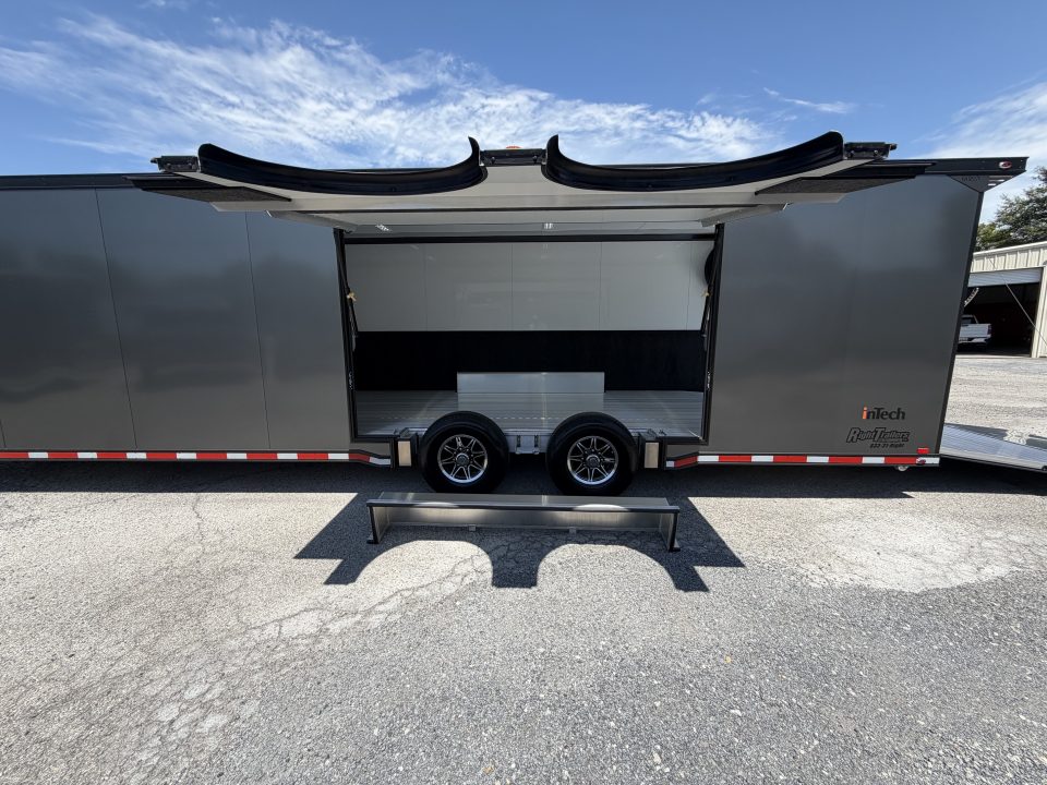 New 202 8.5X407 inTech GOOSENECK RACE TRAILER